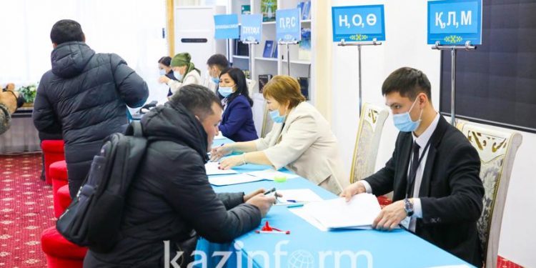 Қазақстан Елшіліктері жанындағы 63 учаскеде дауыс беру жүріп жатыр