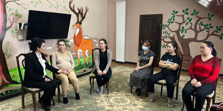 «Жалғыз басты аналар баласына алимент сұрамауы керек» — Салтанат Тұрсынбекова