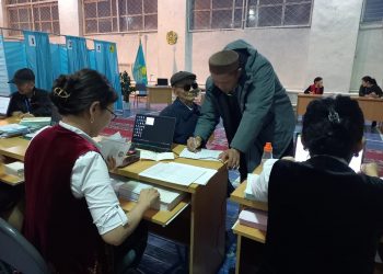 Зағип жан сайлау учаскесінде дауыс берді