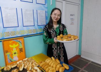Сайлау учаскелерінде бір тонна бауырсақ таратылды