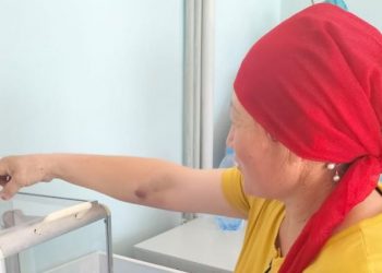В Жетысу организовали избирательный участок в роддоме
