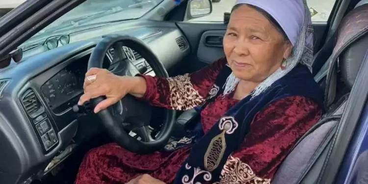 Жетпіс жастағы таксист апа дауыс берді
