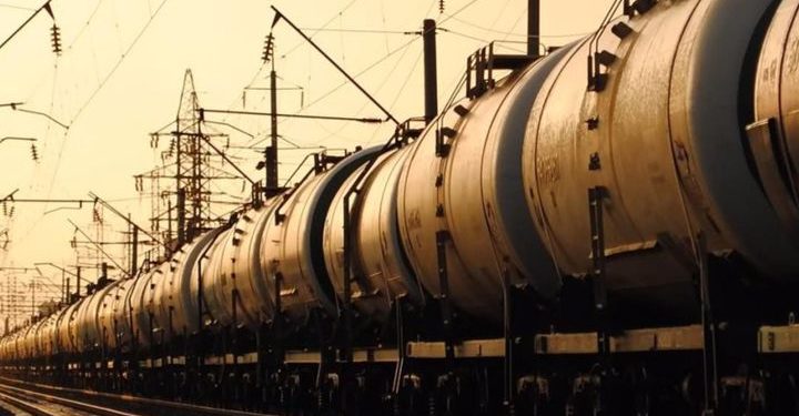 Қазақстандық дизель: шетелде қайта сатудан түскен маржа 120%-ға дейін жетеді