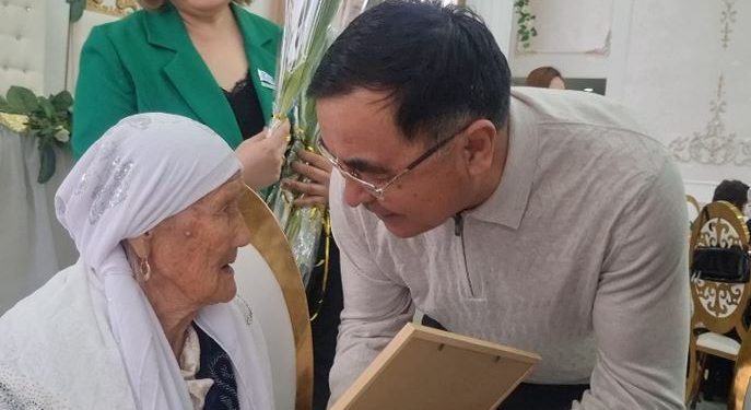 Қуантсаң… қарт ананы қуант!