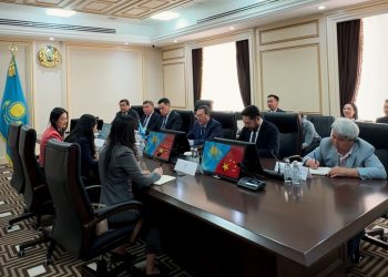 Алматы облысының әкімі Марат Сұлтанғазиев Қытай Халық Республикасының Бас консулы Цзян Вэй ханыммен кездесті