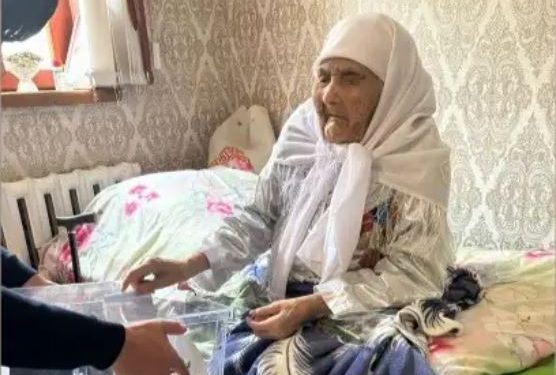 104 жастағы әже үйінде дауыс берді