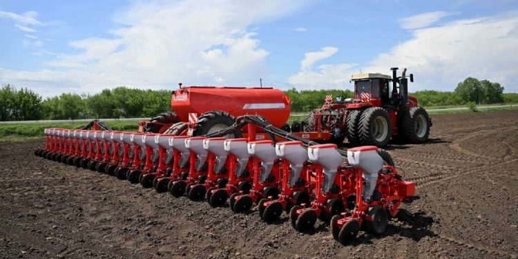 Егіс науқаны – 2025: науқанның белгіленген мерзімде аяқталуы, дақылдарды әртараптандыру және шаруаларды қолдау жүйесіндегі жүйелі өзгерістер