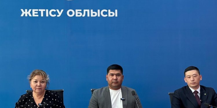 Жетісу облысында «Ашық есік күні» аясында 285-тен астам тұрғын медициналық тексеруден өтті