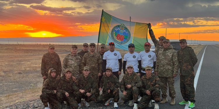 Шекарашылар мерейтойға орай ультрамарафон жүгірді