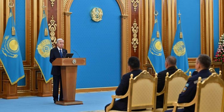 Қасым-Жомарт Тоқаев тек мемлекеттен бөлінетін қаражатқа қарап отыратын спорт федерацияларының басшыларын сынға алды