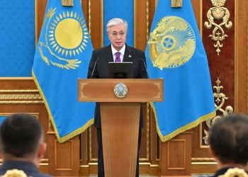 Президент алдағы Ұстаздар күнімен құттықтады