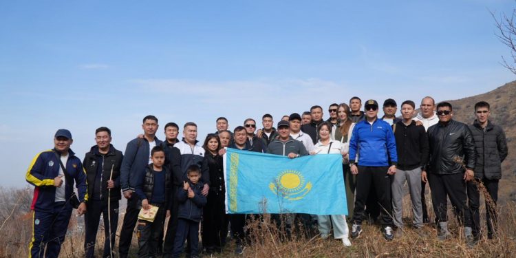 Шекарашылар Республика күнін тауда атап өтті