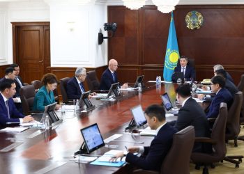 Олжас Бектенов: мемлекеттік және жергілікті атқарушы органдар осы жылдың жоспарлы көрсеткіштеріне қол жеткізу үшін барлық ресурсты жұмылдыруы тиіс