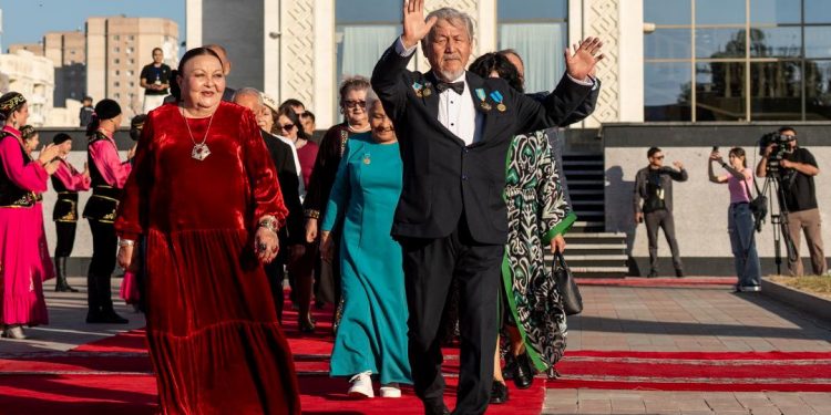 Талдықорған театрына Академиялық атағы берілді – Елбасы бастамасы жемісін берді