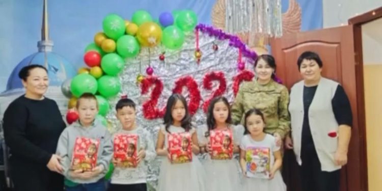 Үшаралда аз қамтылған отбасы оқушыларына  қолдау шарасы өтті