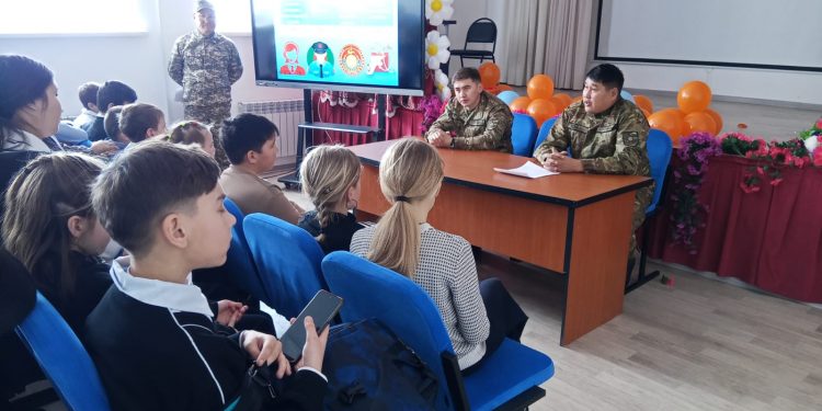 Теректі мектебінің жас шекарашыларымен патриоттық бағыттағы іс-шара өтті