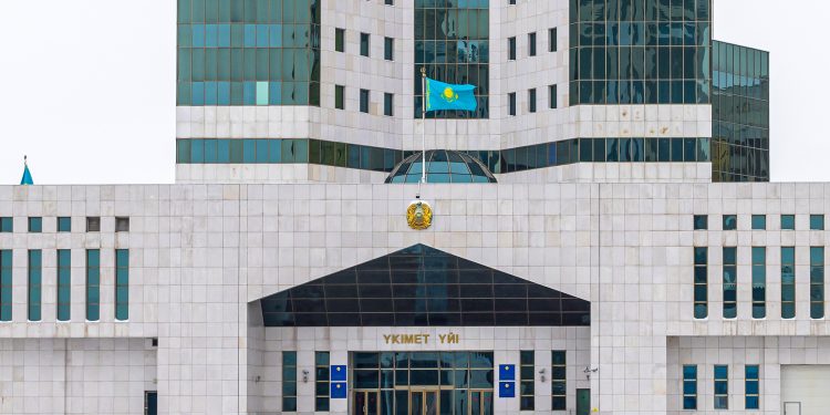 Исполнение поручений Президента: развитие транспортной отрасли и логистического потенциала Казахстана