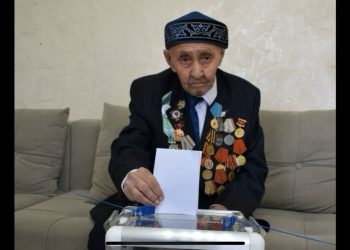 Талдықорғанда Ұлы Отан соғысының ардагері Ысқақ Құсайынов дауыс берді