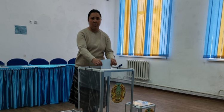 Біз еліміздің дамуына үлес қосып, қоғамымызды жақсартамыз