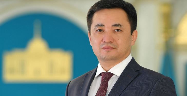 Глава государства лично работал над текстом новой Конституции — Айбек Дадебай