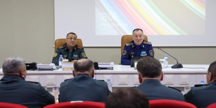 Қорғаныс министрі Қарулы күштердің жауынгерлік дайындық басымдықтарын айқындады