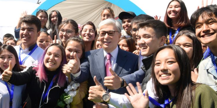 Қазақстан дамудың тарихи кезеңінде – Бектенов