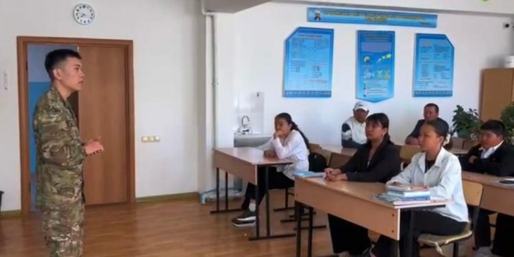 Алакөл ауданында жоғары әскери оқу орындарына үгіт-насихат жұмыстары жүргізілді