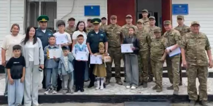 «Қорғас» шекаралық бақылау басқармасында балалар сурет байқауының жеңімпаздары марапатталды