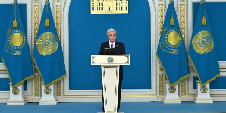 Глава государства выступил на церемонии награждения работников культуры и искусства