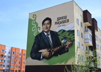 Жетісуда Дәнеш Рақышевқа арнап мурал салынды