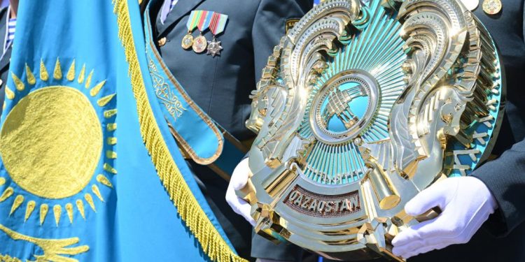 Жетісуда 35 елді мекенде 35 Ту тұғырынан Мемлекеттік Ту бір мезгілде көтерілді