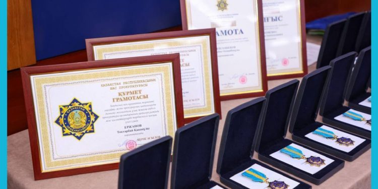 Бас Прокурор прокуратура органдарының ардагерлерімен «Заң мен Тәртіп» қағидатын іске асыру және жастарды тәрбиелеу мәселелерін талқылады