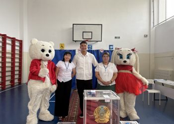 Жетісу облысының сайлау учаскелерінде аниматорлардың қатысуымен мерекелік кездесу өткізілді