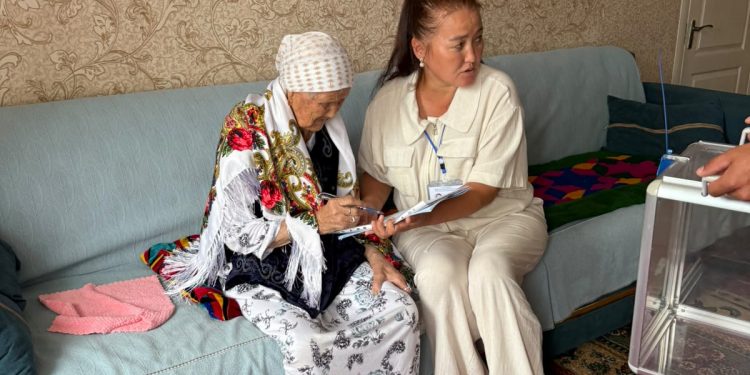 105 жастағы Нағиман Шалабаева өз таңдауын жасады