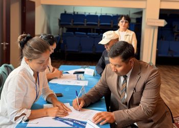 Сарқандық Мұқағали Мақатаев Құрылтай сайлауында өз таңдауын жасады