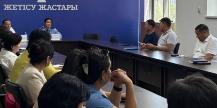 «Заң мен тәртіп: азаматтық жауапкершілік» тақырыбында кездесу ұйымдастырылды