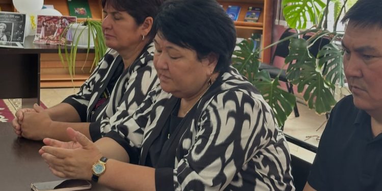 Жаркент қалалық кітапханасында «Заң мен тәртіп» тақырыбында кеңес өткізілді
