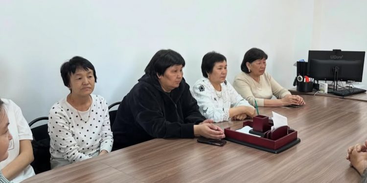 Аналар кеңесінің мүшелерімен «Заң мен тәртіп» тақырыбында кездесу-кеңес өткізілді