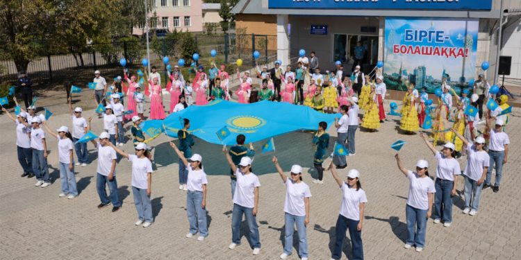 «Бірге – болашаққа» патриоттық флешмобы