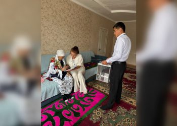 Жаркенттің 105 жастағы тұрғыны дауыс беруге қатысты
