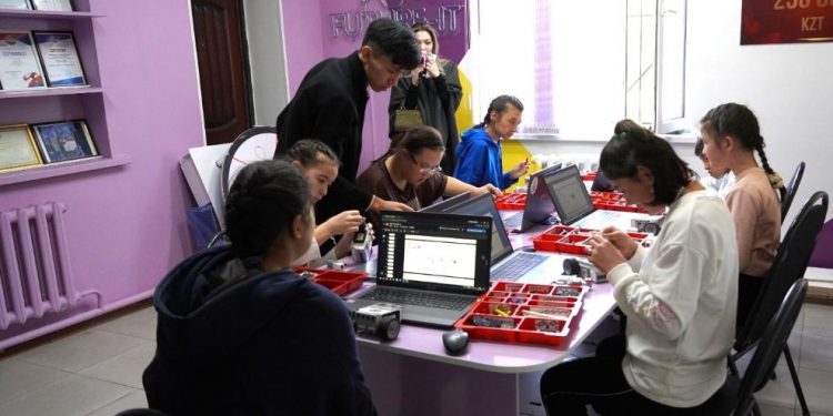 Робототехникадан 3D-модельдеуге дейін: Жетісуда ерекше қажеттілігі бар балаларға арналған қысқа мерзімдік курс ашылды